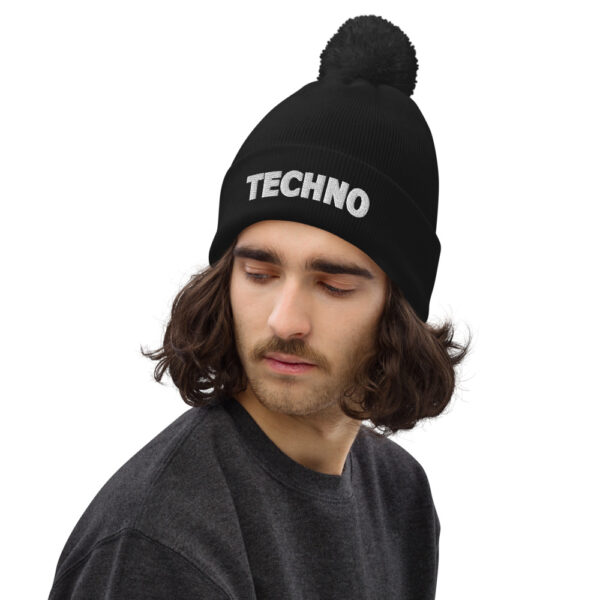 Bonnet à pompon techno
