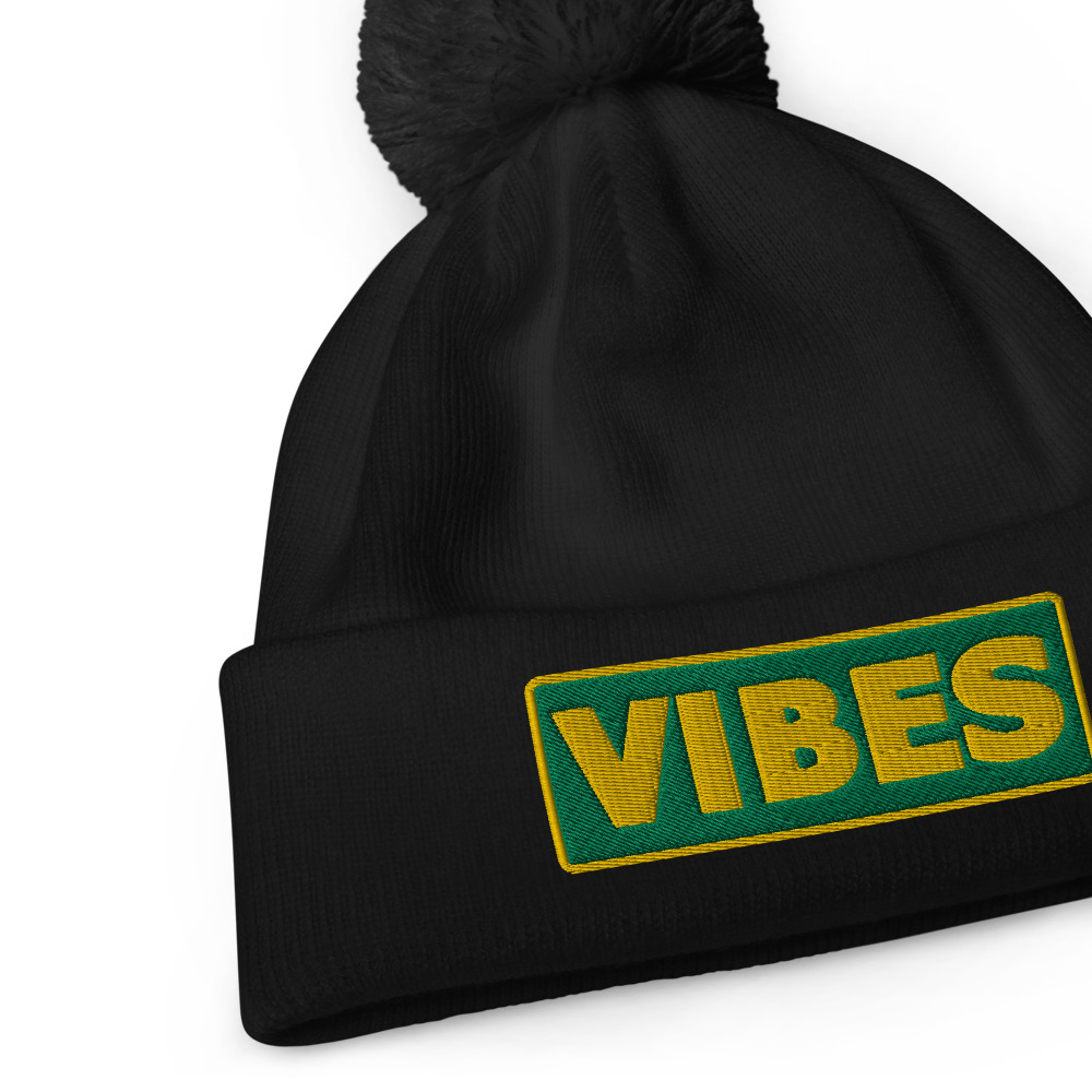 Bonnet à pompon VIBES vert – Image 2