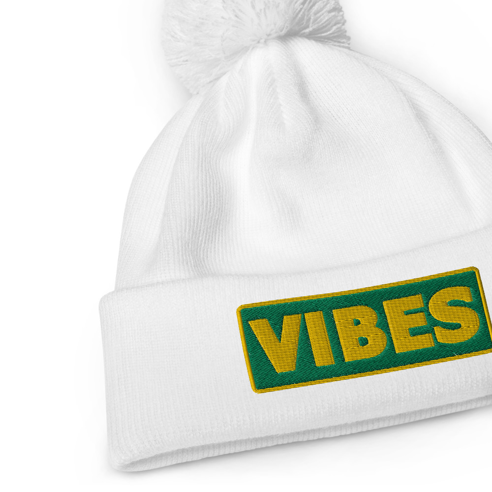Bonnet à pompon VIBES vert – Image 6