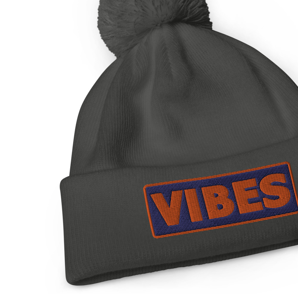 Bonnet à pompon VIBES bleu – Image 4